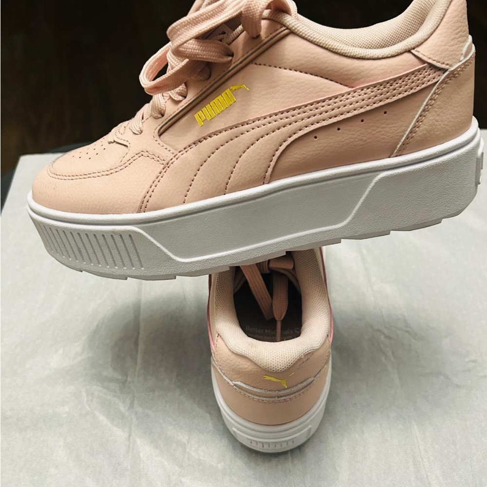 Puma Women's Pink Sneakers. Quality design for modern wear. Size 6
